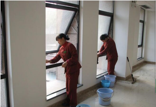 家裝玻璃的清潔技巧有哪些？
